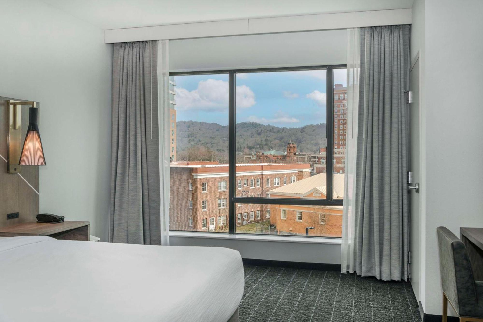 Embassy By Hilton Downtown Hotel 4*