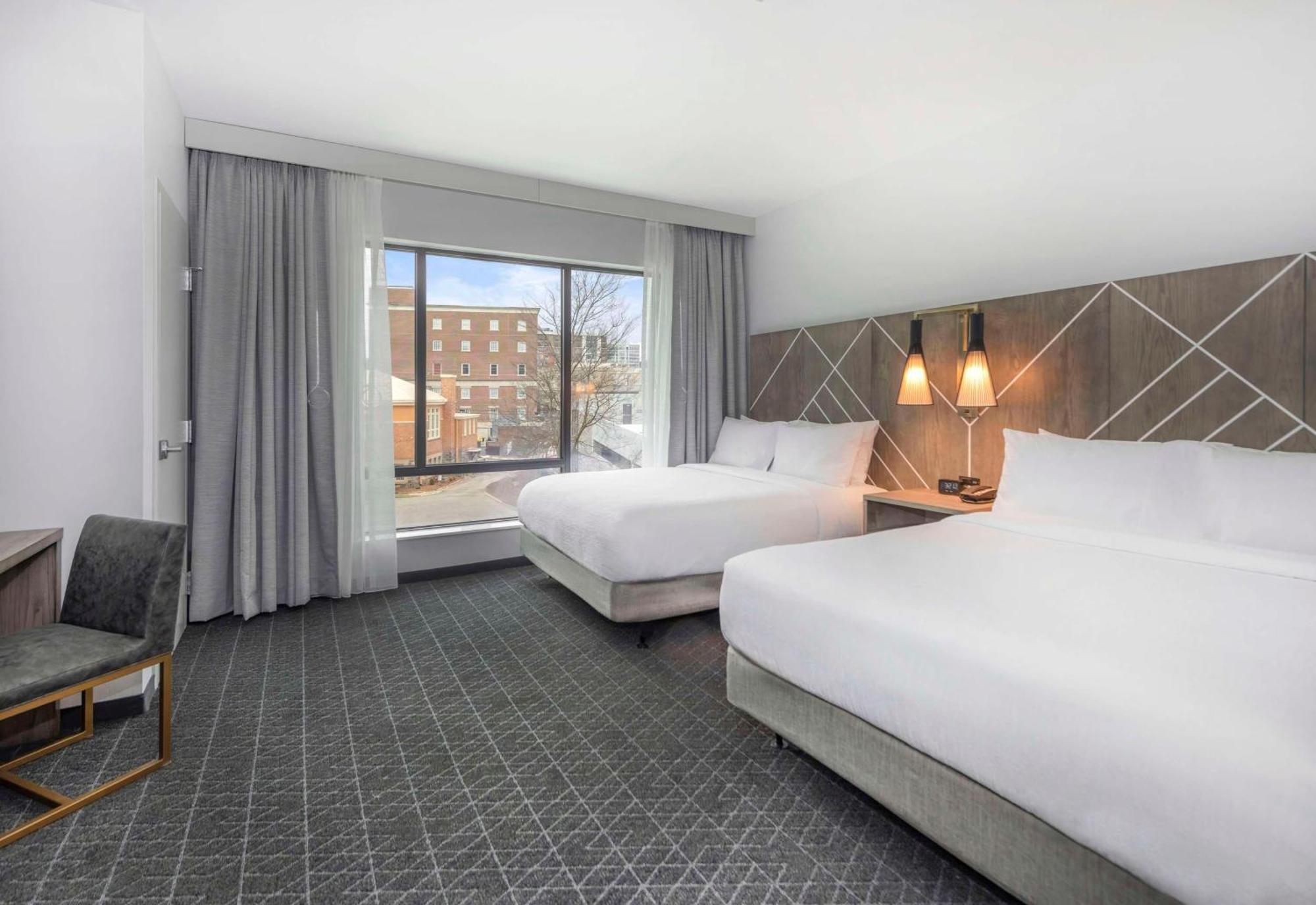 Embassy By Hilton Downtown 4* Asheville